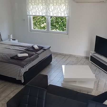 Apartment Azulmburgo Vrnjačka Banja Exterior foto